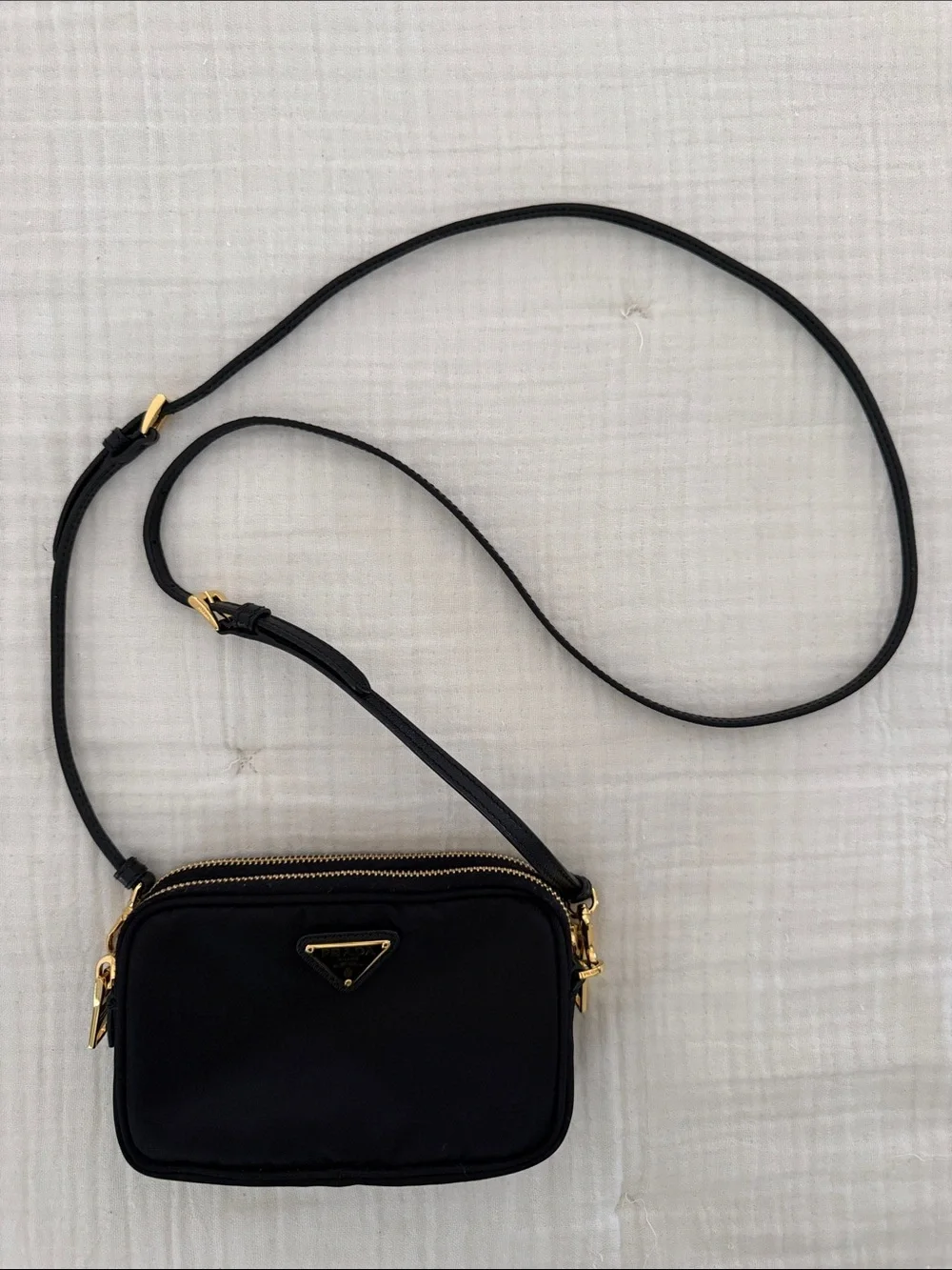 Prada Contenitore Tracolla Tesuto Black Nylon mini Camera Bag (1NF861)